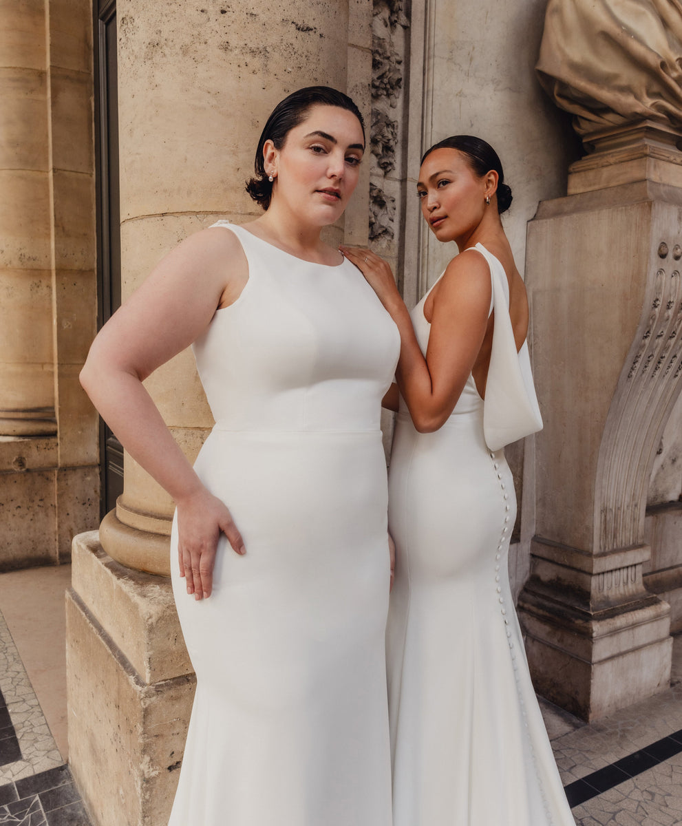 adele mermaid dress Adele : An elegant wedding dress with a boat neck & detachable back co –  Aesling