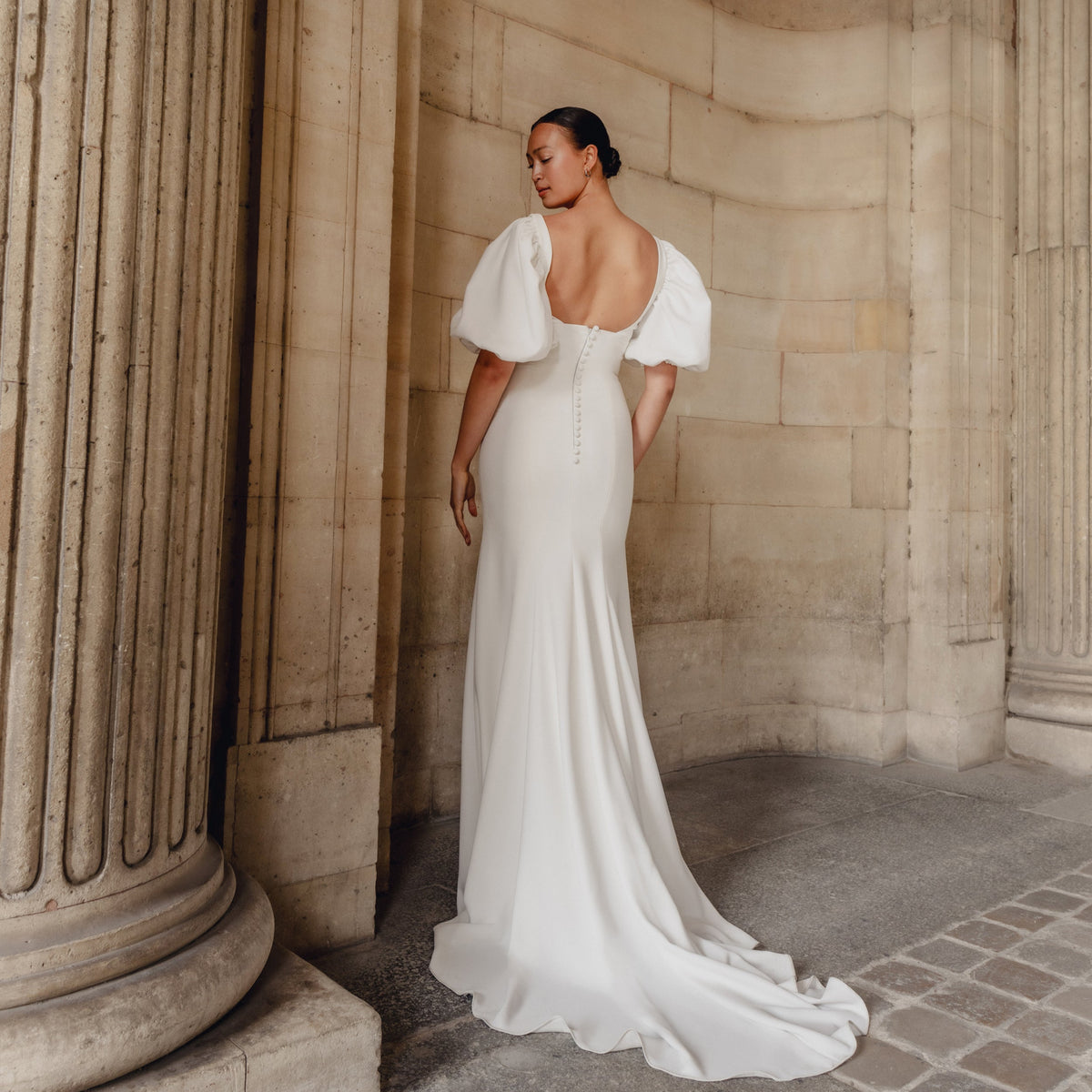 Camille : A mermaid wedding gown with a shallow scoopneck and back but –  Aesling
