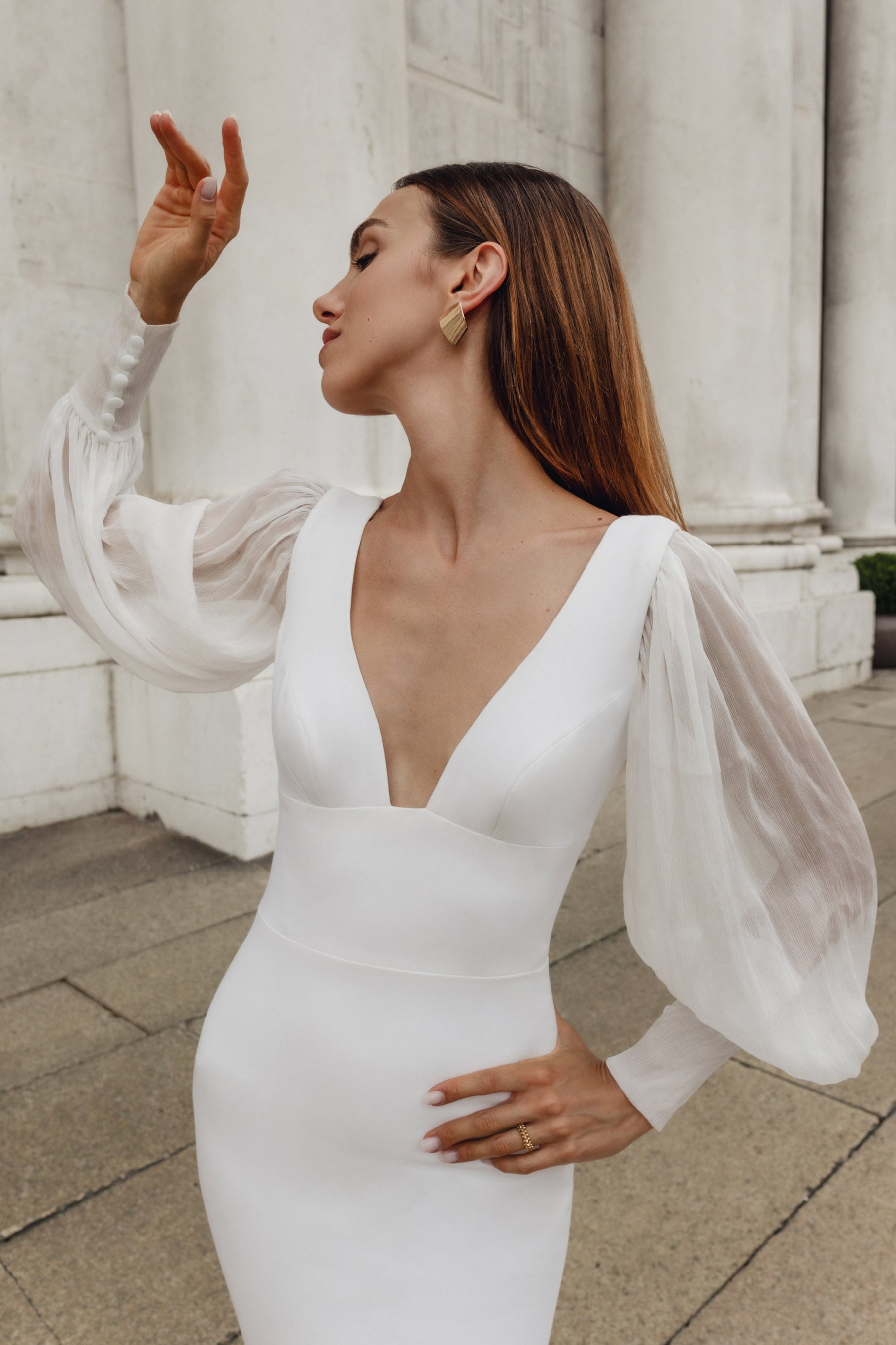 Ruched Creponne Cuff Sleeve : A detachable cuff made of creponne chiffon