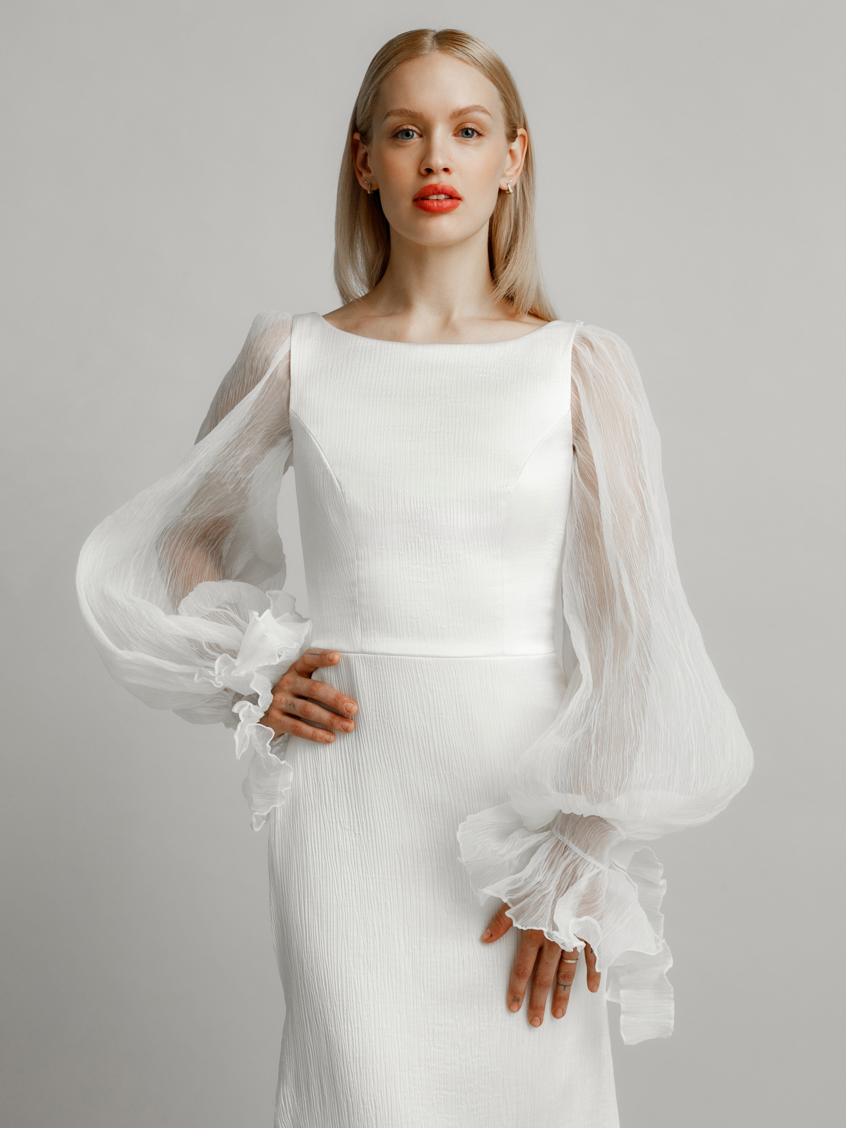 Crinkle Organza Bishop Sleeve : A detachable bishop sleeve made of sheer crinkled organza