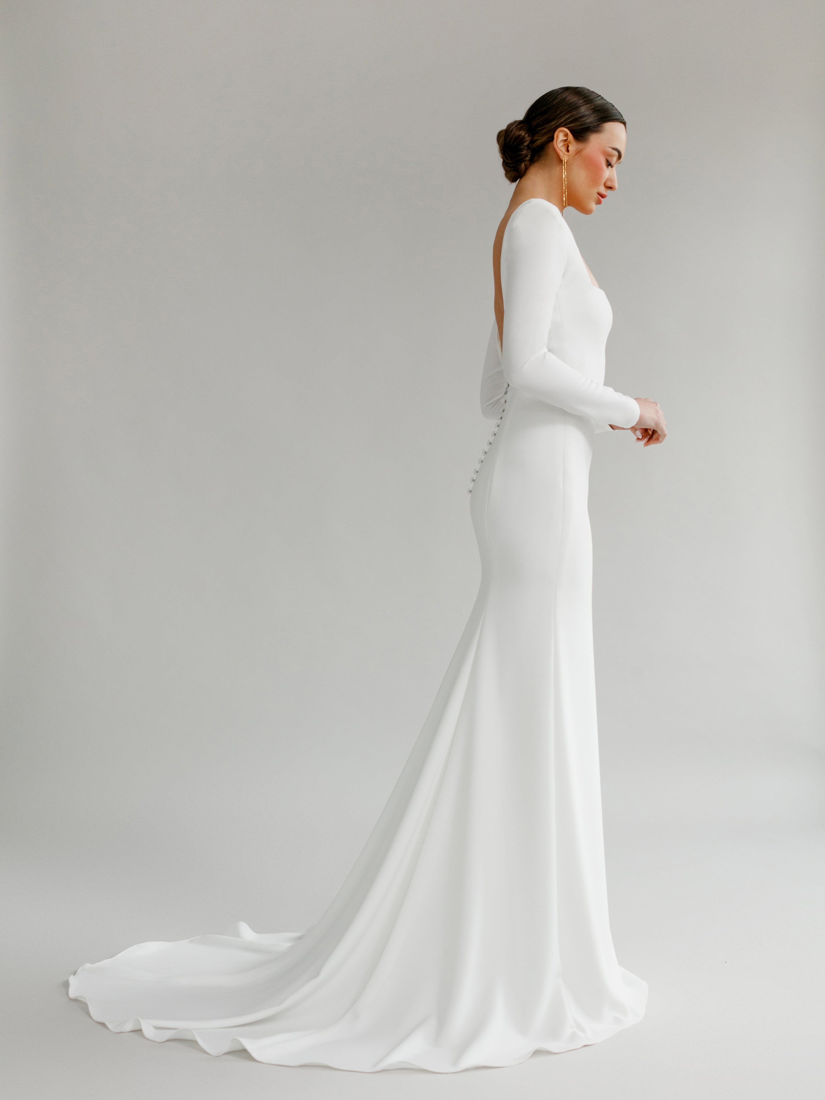 Frida : An elegant wedding gown with long sleeves and a square neck ...